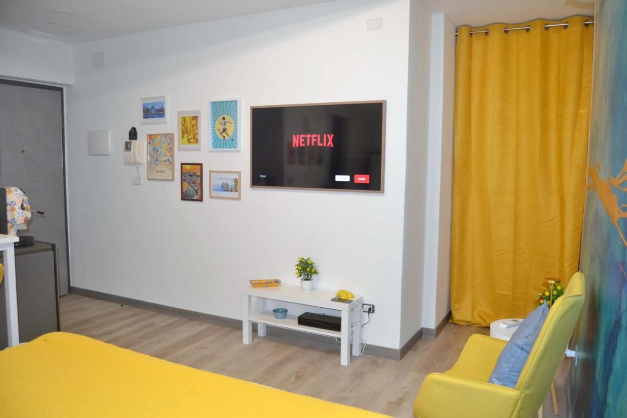 Room&Chiaia Neapol Zewnętrze zdjęcie
