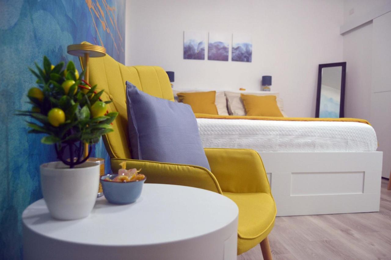 Room&Chiaia Neapol Zewnętrze zdjęcie